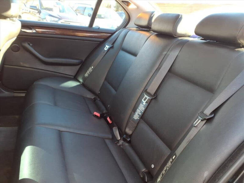 2005 BMW 3 Series 325i