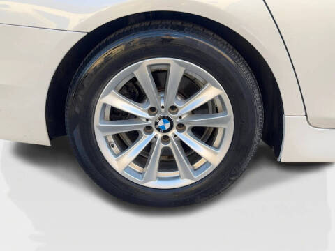 2015 BMW 5 Series 528i