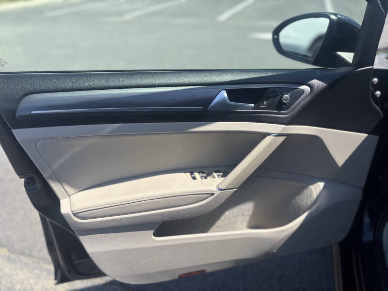 2019 Volkswagen e-Golf SEL Premium