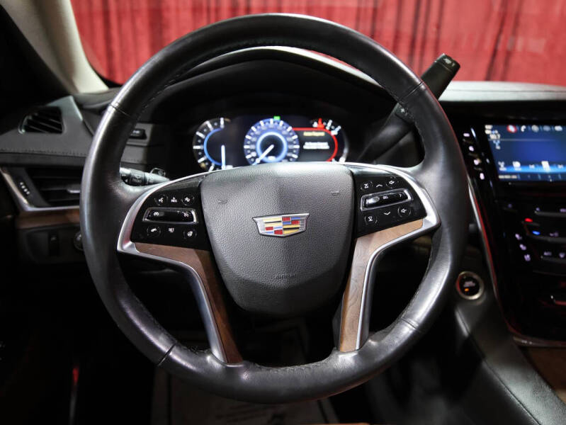 2018 Cadillac Escalade Luxury