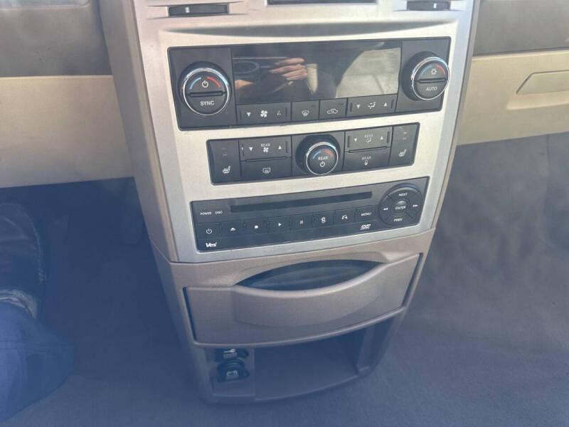 2010 Chrysler Town and Country Limited