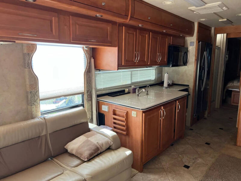 2007 Freightliner MH Chassis