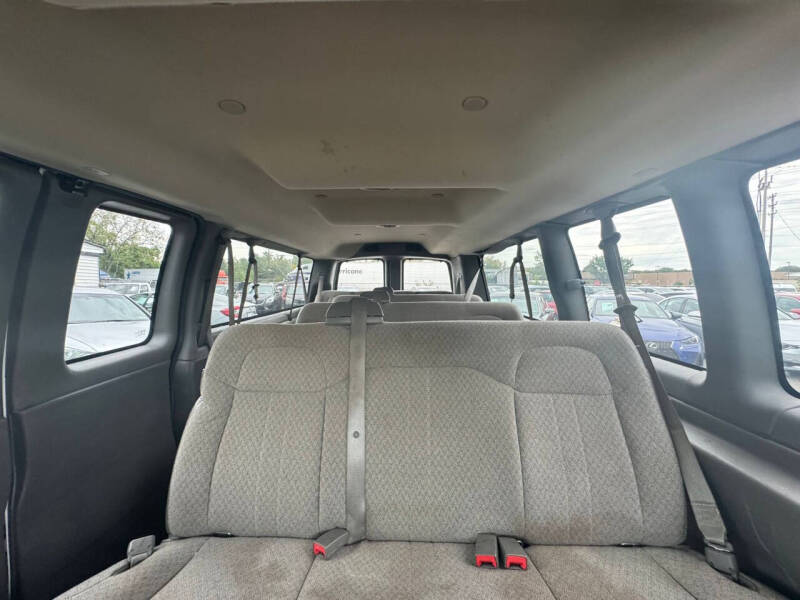 2017 GMC Savana LT 3500