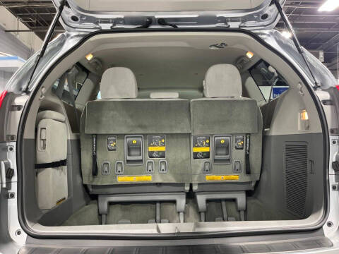 2012 Toyota Sienna