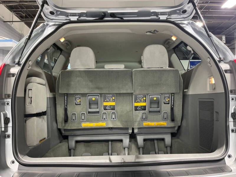 2012 Toyota Sienna