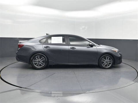 2022 Kia Forte GT Line