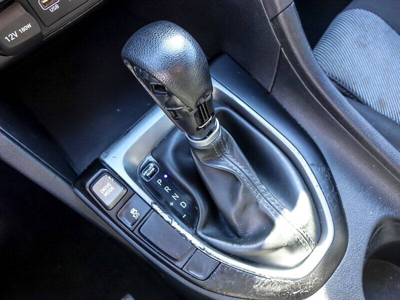 2019 Hyundai Veloster 2.0L