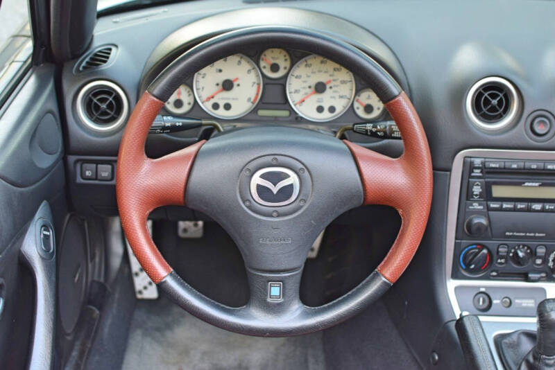 2002 Mazda Miata SE photo 50