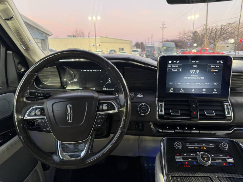 2019 Lincoln Navigator L Black Label