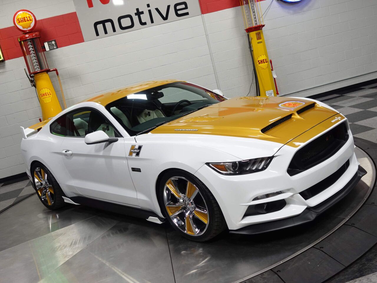 2017 Ford Mustang 44