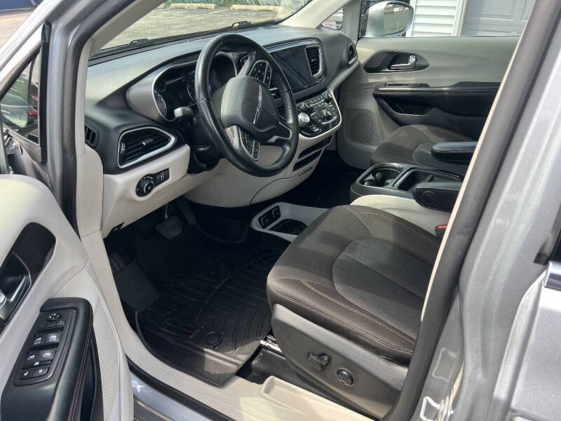 2020 Chrysler Pacifica Touring
