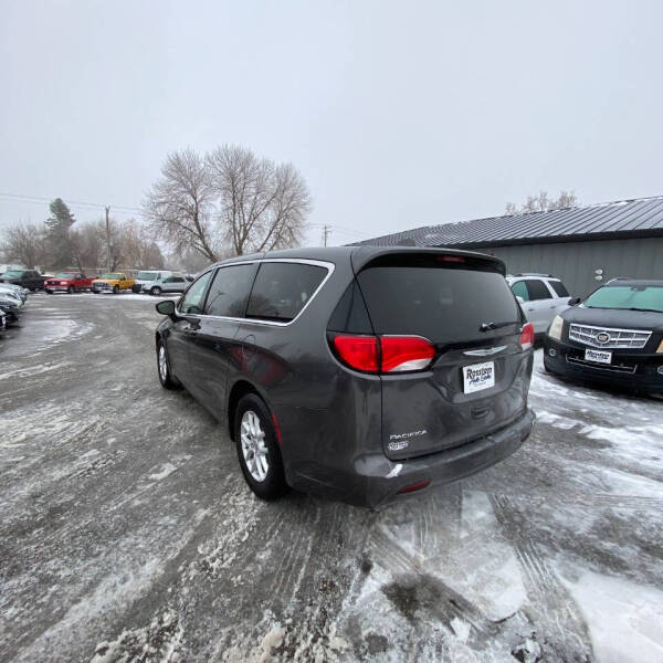 2017 Chrysler Pacifica Touring
