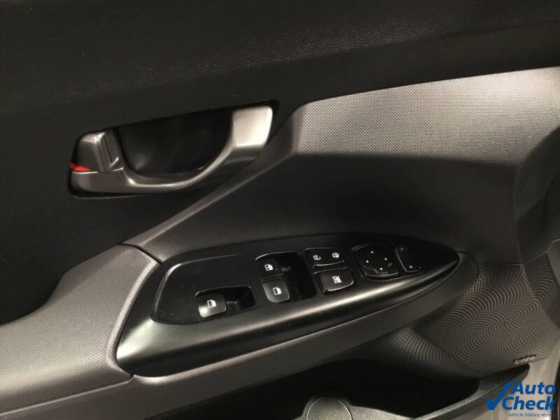 2021 Hyundai Veloster