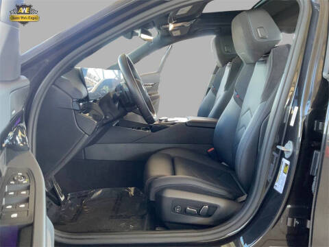 2025 BMW 5 Series 530i