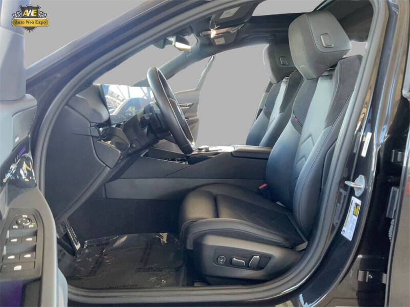 2025 BMW 5 Series 530i