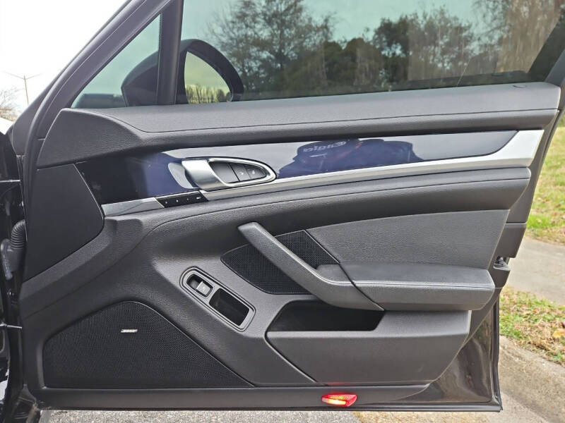 2014 Porsche Panamera 4