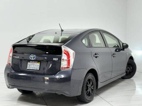2015 Toyota Prius Three
