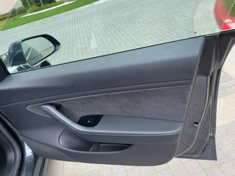 2019 Tesla Model 3 Standard Range Plus