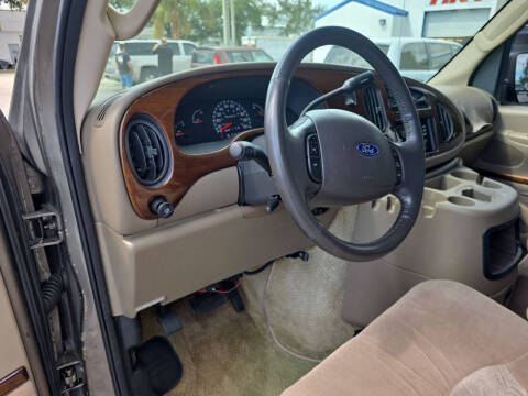 2003 Ford E-Series E-250 SD