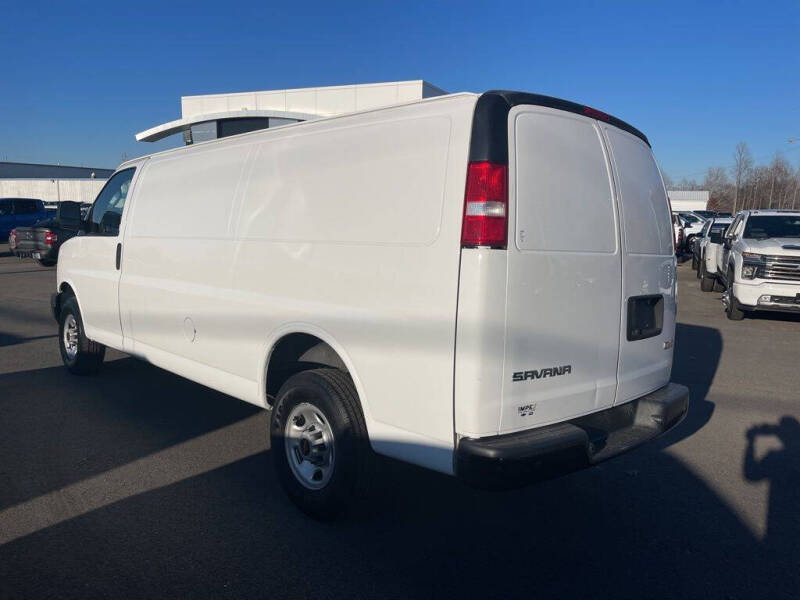 2024 GMC Savana 2500