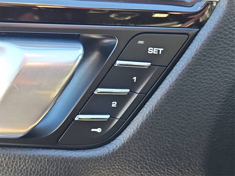 2020 Porsche Macan S