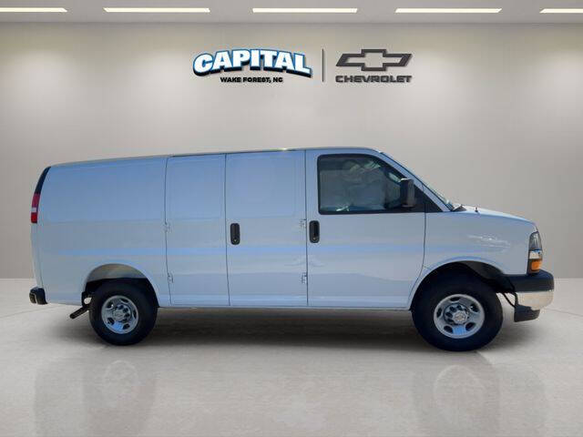 2025 Chevrolet Express 2500