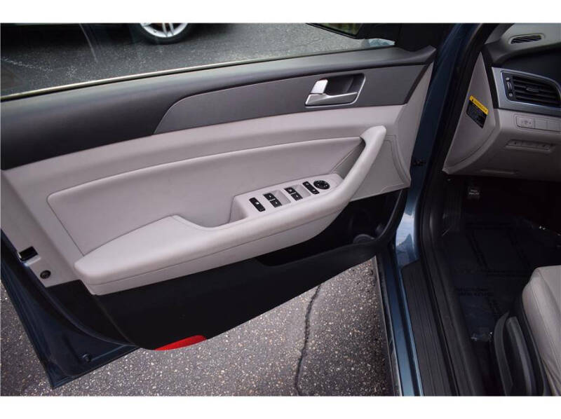 2016 Hyundai Sonata Hybrid SE