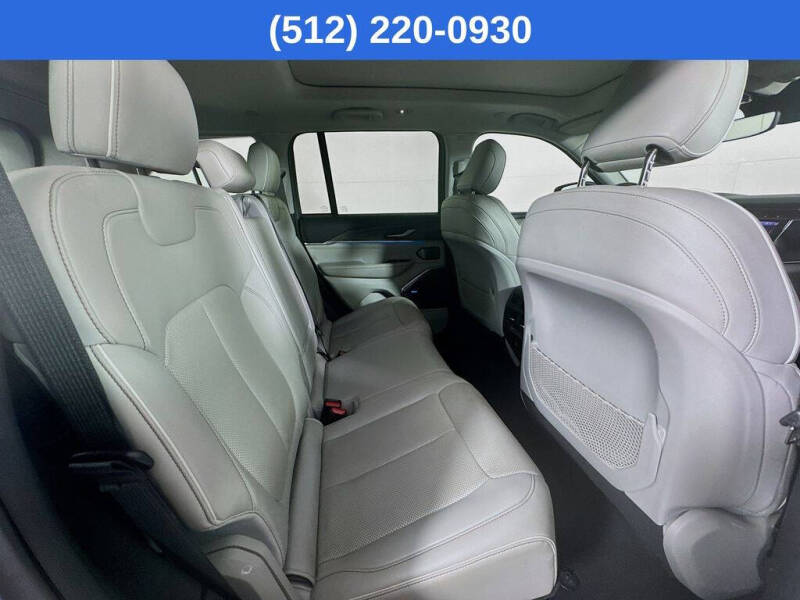 2022 Jeep Grand Cherokee Overland