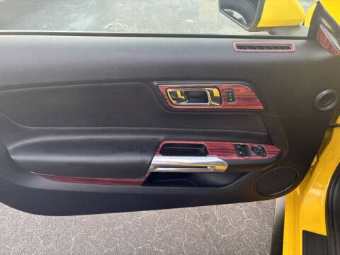 2015 Ford Mustang V6