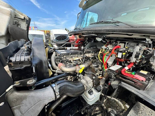 2015 Freightliner 114 SD