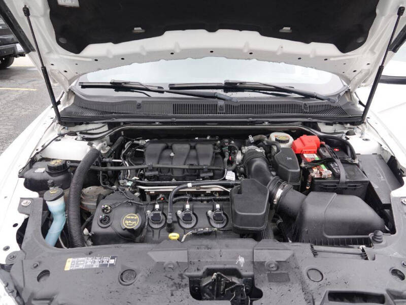 2017 Ford Taurus SEL