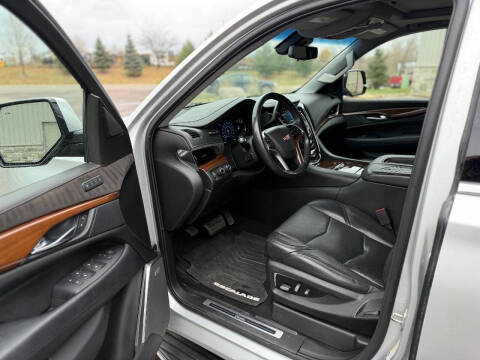 2018 Cadillac Escalade Luxury