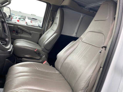 2024 GMC Savana 2500