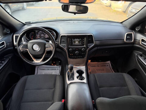 2017 Jeep Grand Cherokee Laredo