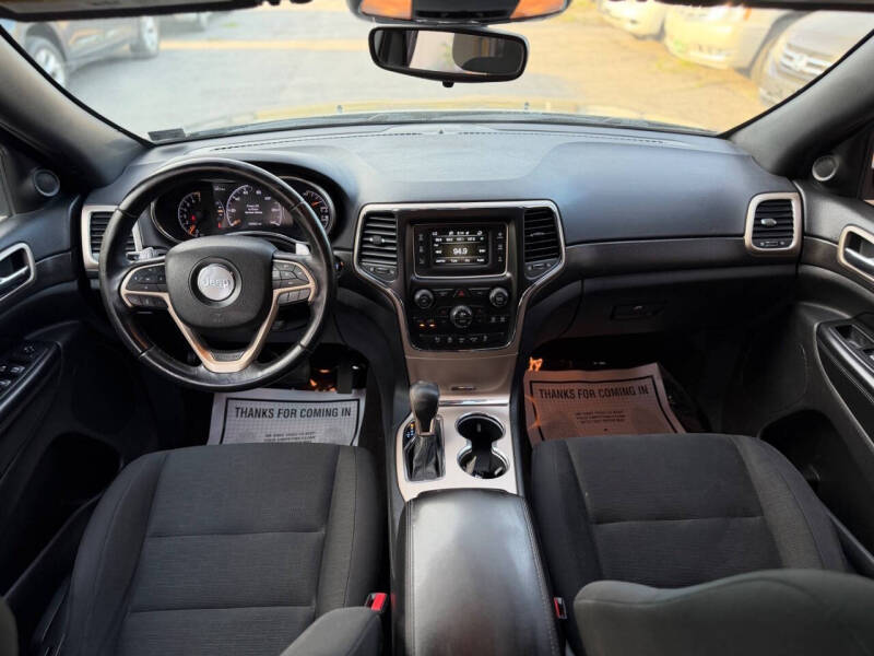 2017 Jeep Grand Cherokee Laredo