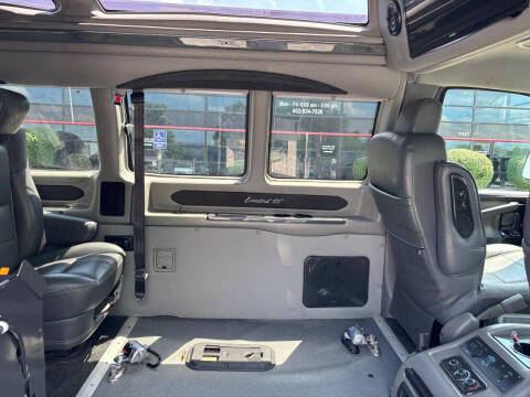 2017 GMC Savana 2500
