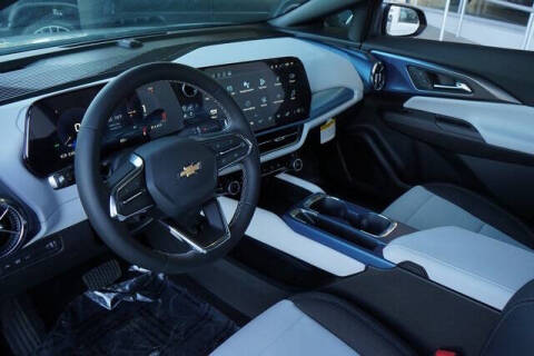 2025 Chevrolet Equinox EV LT 2