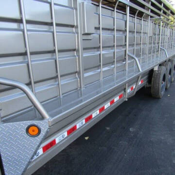 2026 GR 32FT STOCK TRAILER