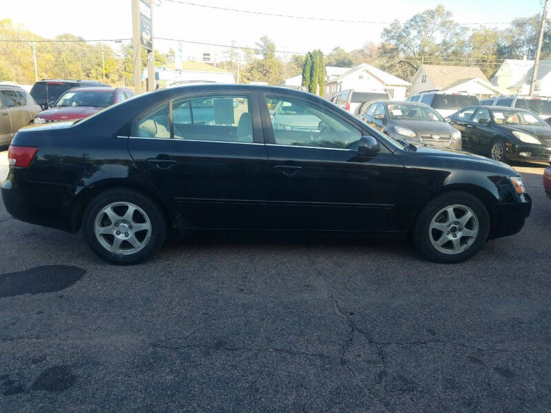 2007 Hyundai Sonata for sale at RIVERSIDE AUTO SALES in Sioux City IA