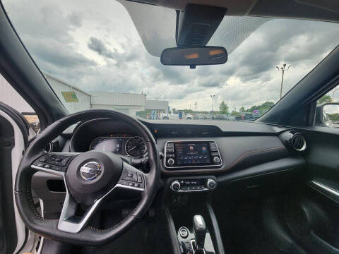 2020 Nissan Kicks SR