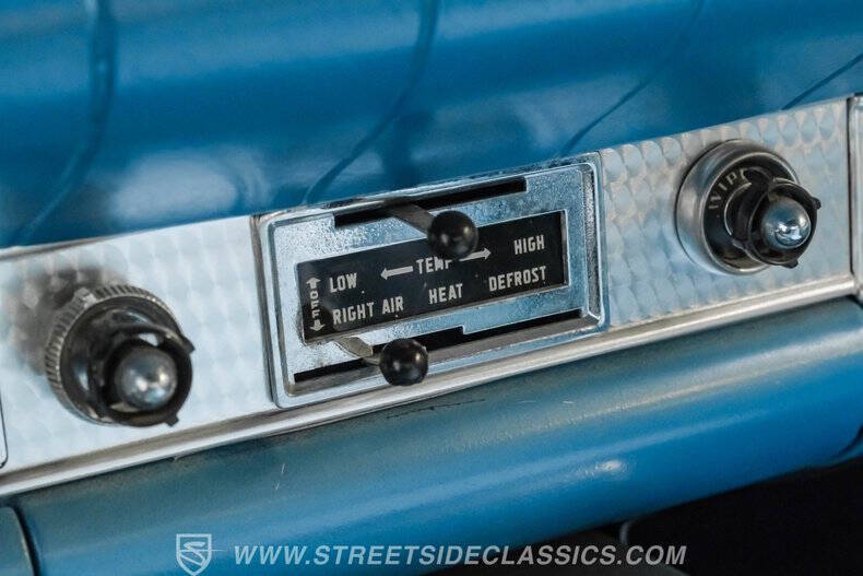 1957 Ford Thunderbird