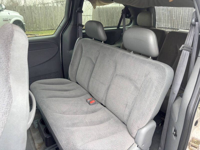 2004 Dodge Grand Caravan SE