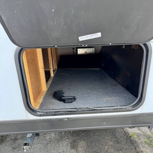 2022 Forest River GREY WOLF