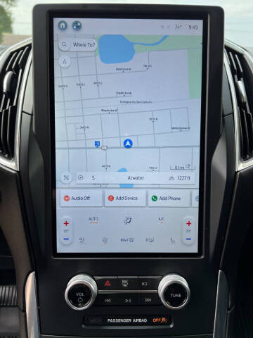 2022 Ford Edge Titanium