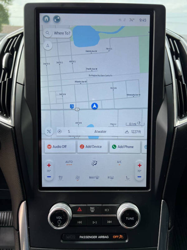 2022 Ford Edge Titanium