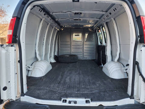 2022 Chevrolet Express 2500