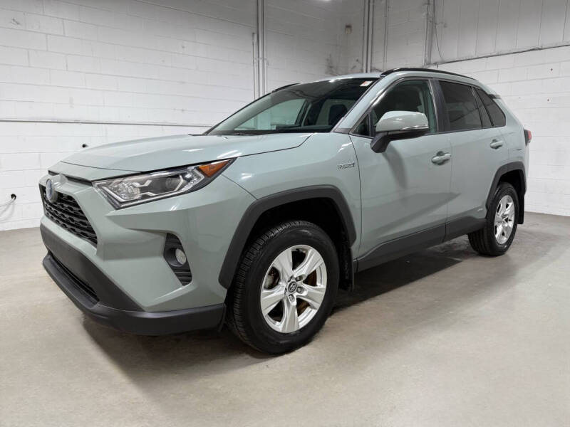 2021 Toyota RAV4 XLE's photo