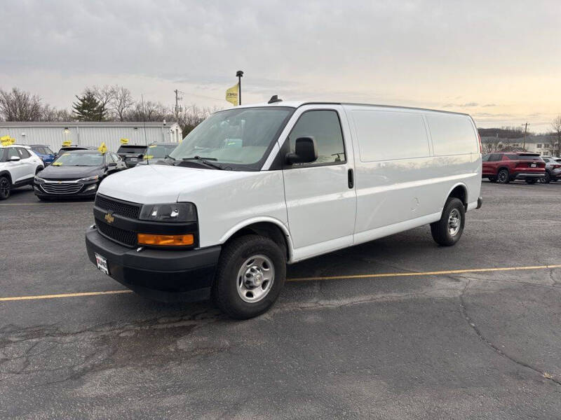 2023 Chevrolet Express 2500