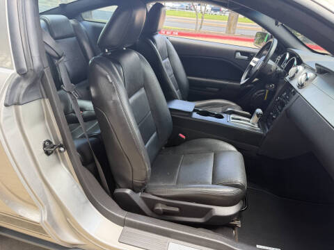 2008 Ford Mustang V6 Deluxe
