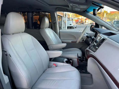 2013 Toyota Sienna